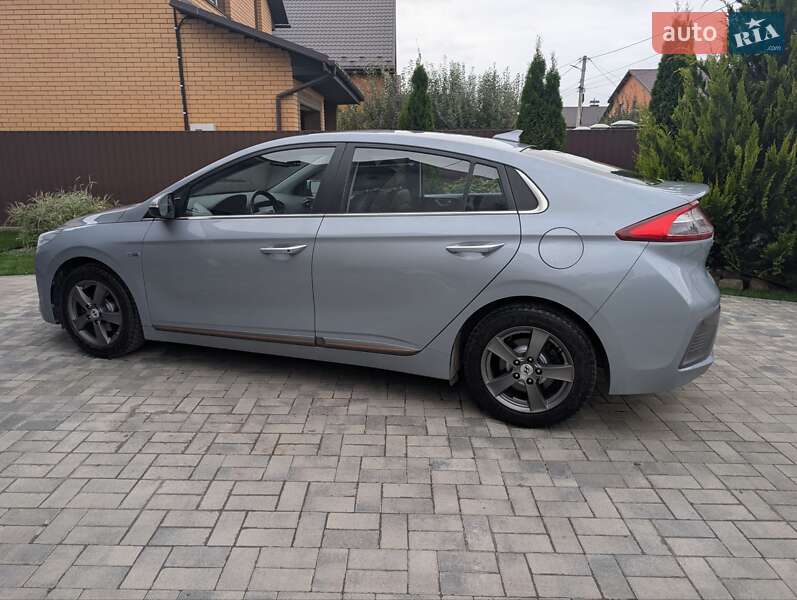 Хэтчбек Hyundai Ioniq 2016 в Виннице фото 15 Хэтчбек Hyundai Ioniq 2016 в Виннице