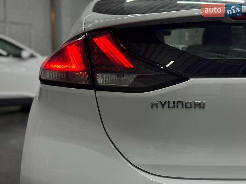 Лифтбек Hyundai Ioniq 2021 в Луцке