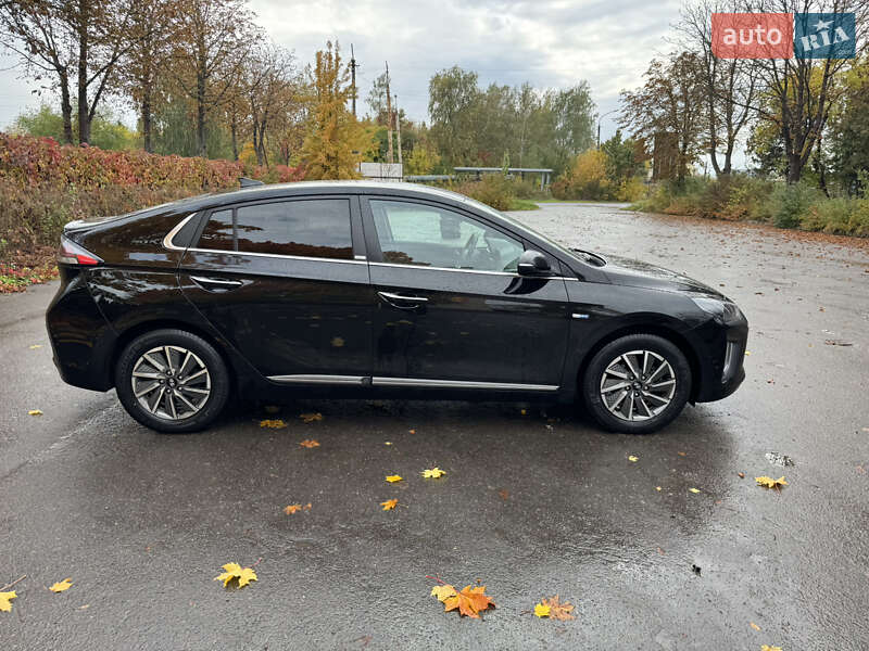 Лифтбек Hyundai Ioniq 2020 в Луцке