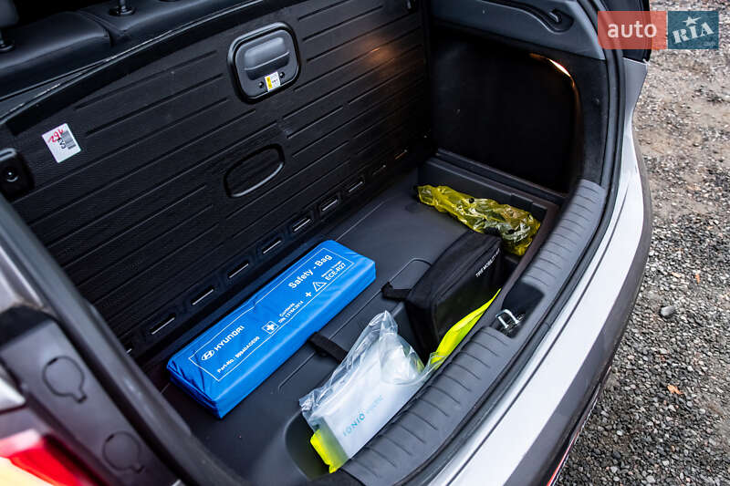 Лифтбек Hyundai Ioniq 2020 в Умани фото 36 Лифтбек Hyundai Ioniq 2020 в Умани