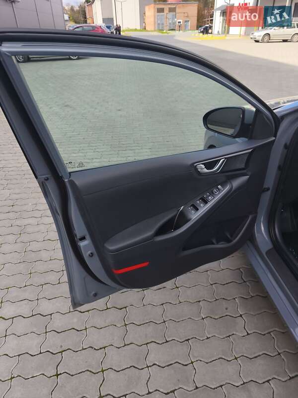 Лифтбек Hyundai Ioniq 2021 в Трускавце фото 48 Лифтбек Hyundai Ioniq 2021 в Трускавце