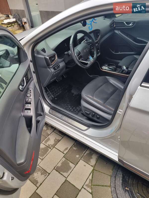 Хэтчбек Hyundai Ioniq 2018 в Виннице фото 10 Хэтчбек Hyundai Ioniq 2018 в Виннице