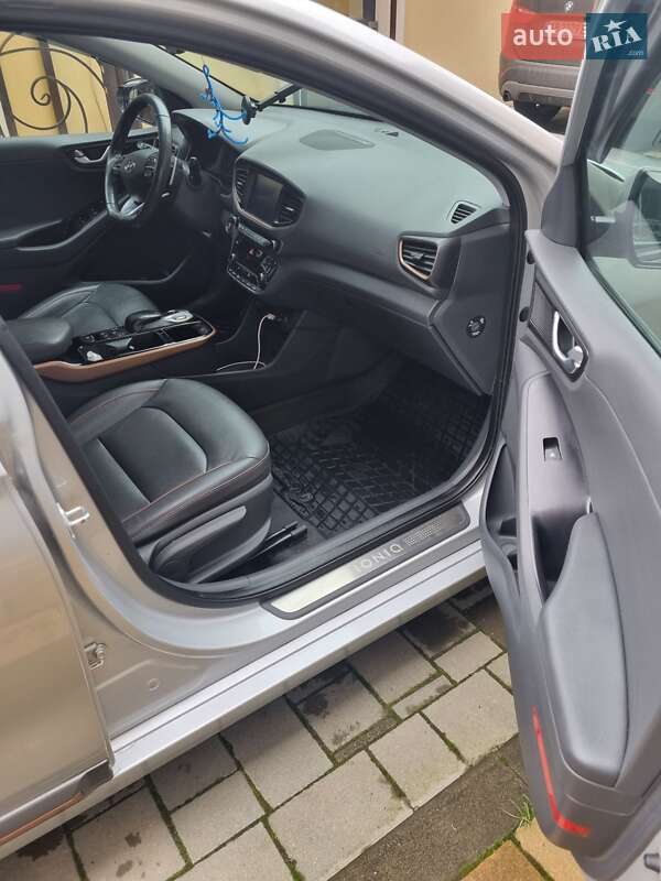 Хэтчбек Hyundai Ioniq 2018 в Виннице фото 14 Хэтчбек Hyundai Ioniq 2018 в Виннице