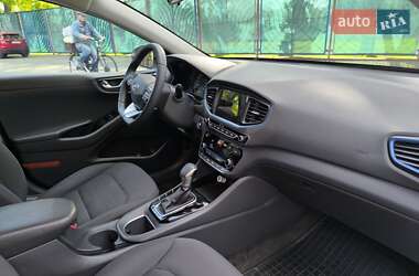 Хетчбек Hyundai Ioniq 2017 в 