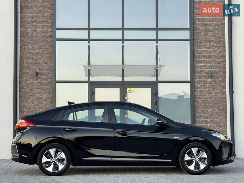 Хэтчбек Hyundai Ioniq 2018 в Тернополе