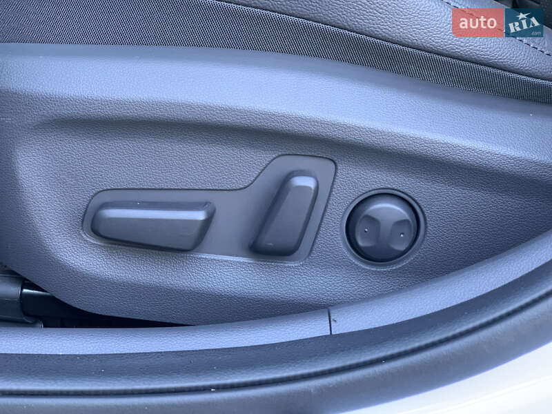 Лифтбек Hyundai Ioniq 2021 в Ровно