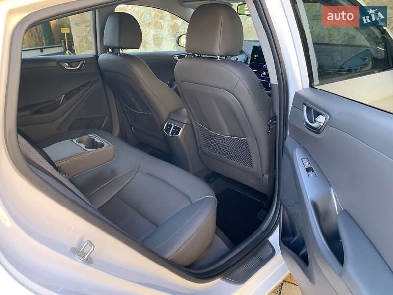 Лифтбек Hyundai Ioniq 2021 в Ровно