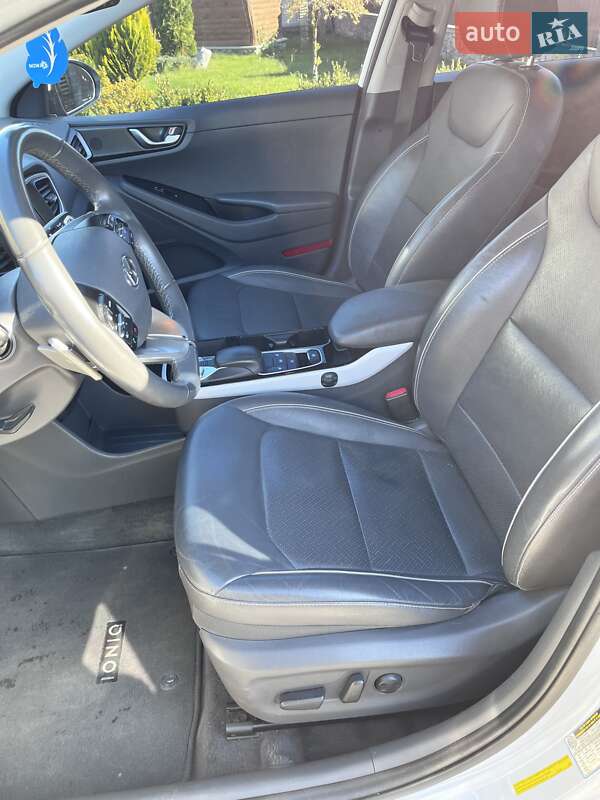 Хэтчбек Hyundai Ioniq 2016 в Тернополе