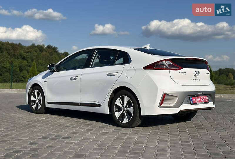 Лифтбек Hyundai Ioniq 2019 в Березовке фото 11 Лифтбек Hyundai Ioniq 2019 в Березовке