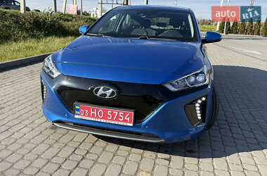 Хэтчбек Hyundai Ioniq 2018 в 