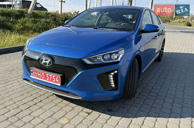 Хэтчбек Hyundai Ioniq 2018 в Львове Хэтчбек Hyundai Ioniq 2018 в Львове