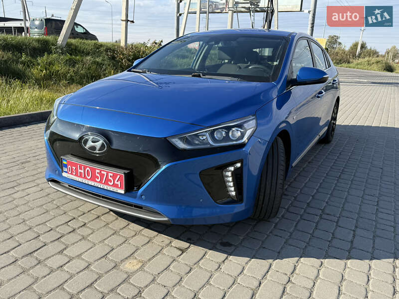 Хэтчбек Hyundai Ioniq 2018 в 