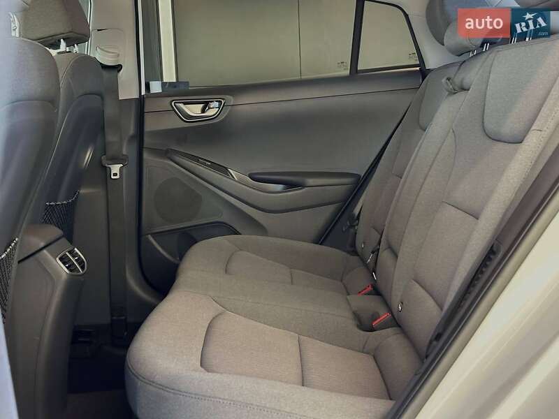 Ліфтбек Hyundai Ioniq 2020 в Львові