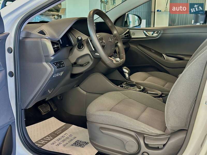 Ліфтбек Hyundai Ioniq 2020 в Львові