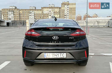 Хэтчбек Hyundai Ioniq 2018 в 