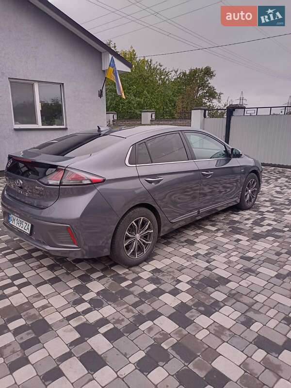 Лифтбек Hyundai Ioniq 2019 в Житомире