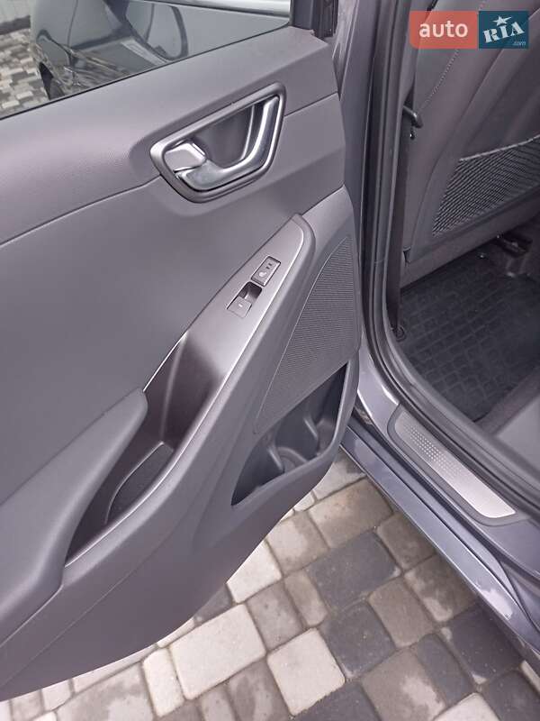 Лифтбек Hyundai Ioniq 2019 в Житомире