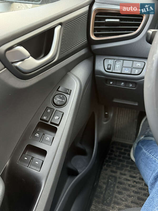 Хэтчбек Hyundai Ioniq 2018 в Львове фото 76 Хэтчбек Hyundai Ioniq 2018 в Львове