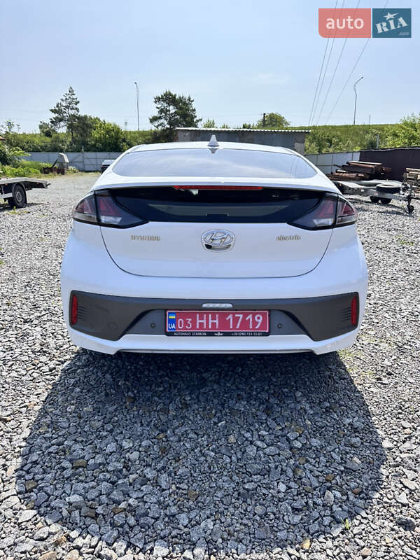 Ліфтбек Hyundai Ioniq 2020 в Старокостянтинові