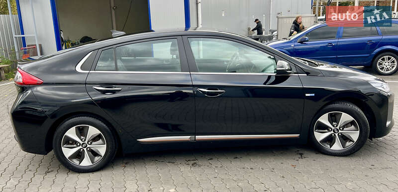Хэтчбек Hyundai Ioniq 2019 в Луцке