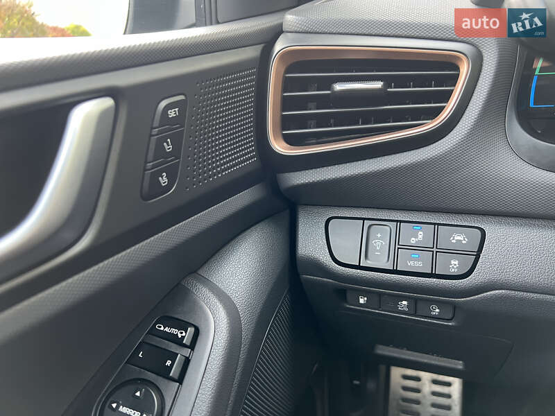 Хэтчбек Hyundai Ioniq 2019 в Луцке