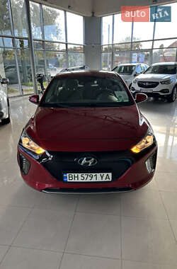 Лифтбек Hyundai Ioniq 2019 в Одессе Лифтбек Hyundai Ioniq 2019 в Одессе