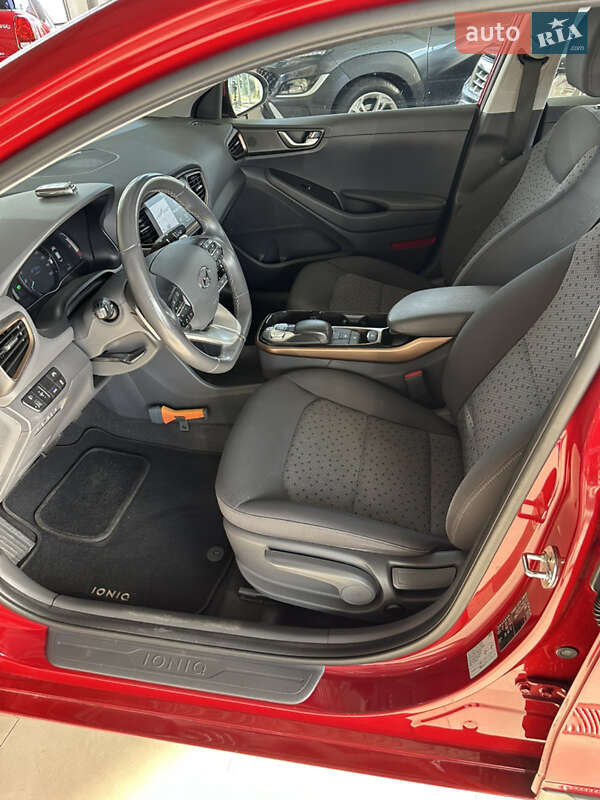 Лифтбек Hyundai Ioniq 2019 в Одессе фото 7 Лифтбек Hyundai Ioniq 2019 в Одессе