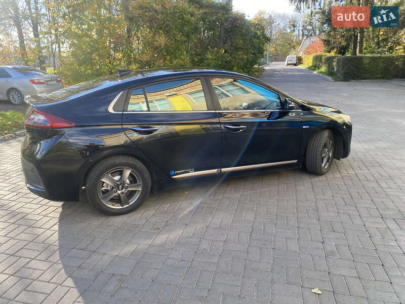 Хэтчбек Hyundai Ioniq 2016 в Виннице фото 5 Хэтчбек Hyundai Ioniq 2016 в Виннице