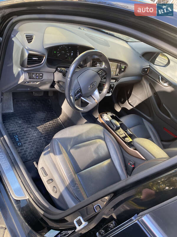 Хэтчбек Hyundai Ioniq 2016 в Виннице фото 9 Хэтчбек Hyundai Ioniq 2016 в Виннице