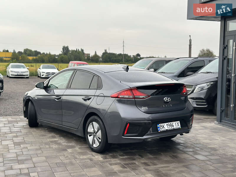 Хэтчбек Hyundai Ioniq 2018 в Ровно фото 2 Хэтчбек Hyundai Ioniq 2018 в Ровно