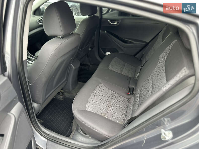 Хэтчбек Hyundai Ioniq 2018 в Ровно фото 8 Хэтчбек Hyundai Ioniq 2018 в Ровно