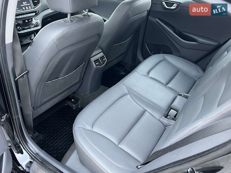 Хэтчбек Hyundai Ioniq 2017 в Ровно фото 34 Хэтчбек Hyundai Ioniq 2017 в Ровно