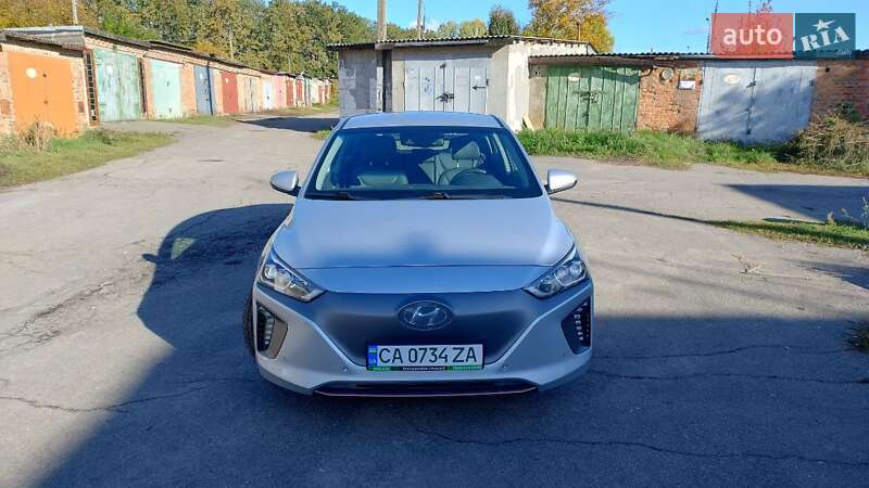 Хэтчбек Hyundai Ioniq 2016 в Умани