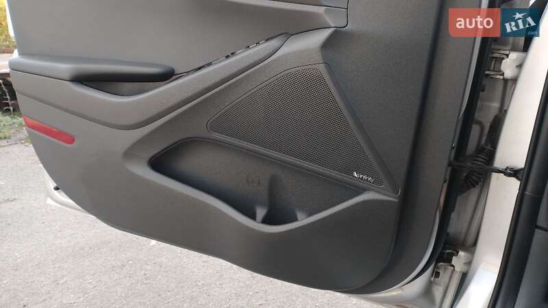 Хэтчбек Hyundai Ioniq 2016 в Умани