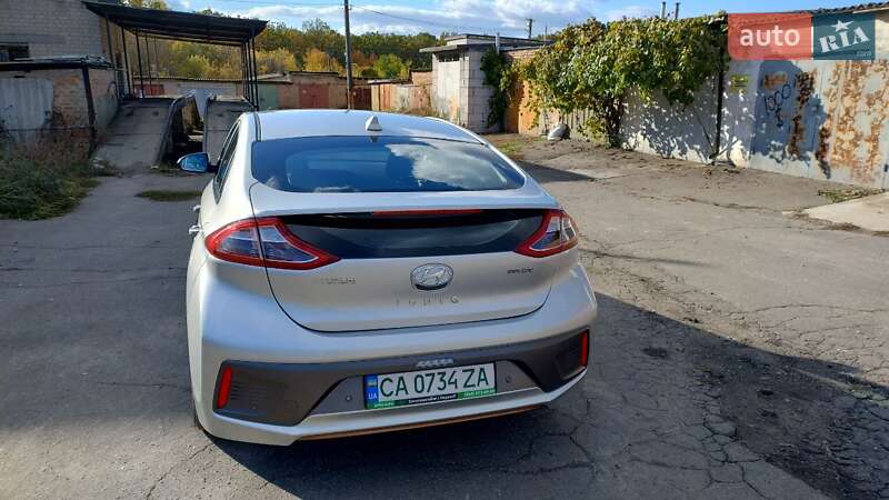 Хэтчбек Hyundai Ioniq 2016 в Умани