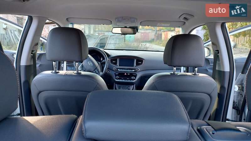 Хэтчбек Hyundai Ioniq 2016 в Умани