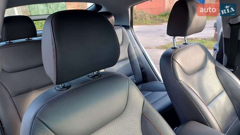Хэтчбек Hyundai Ioniq 2016 в Умани