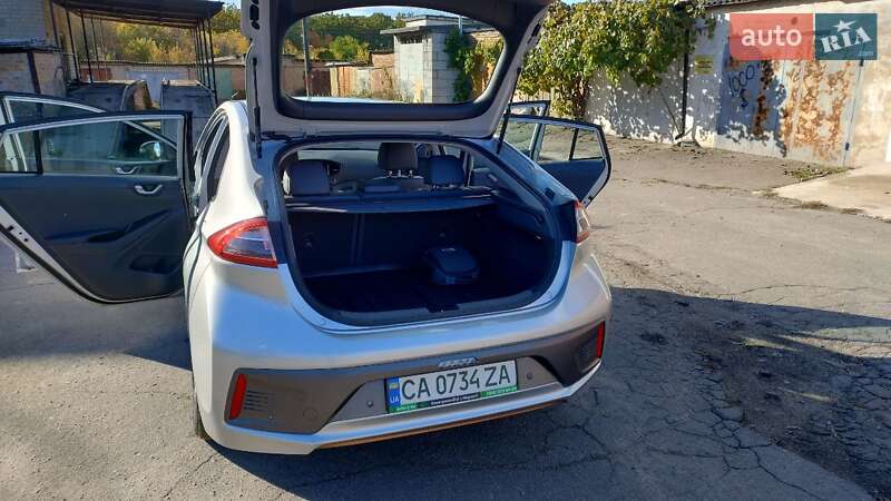 Хэтчбек Hyundai Ioniq 2016 в Умани