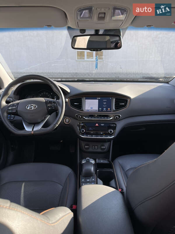 Хэтчбек Hyundai Ioniq 2018 в Житомире