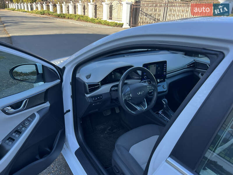 Хэтчбек Hyundai Ioniq 2019 в Виннице фото 15 Хэтчбек Hyundai Ioniq 2019 в Виннице