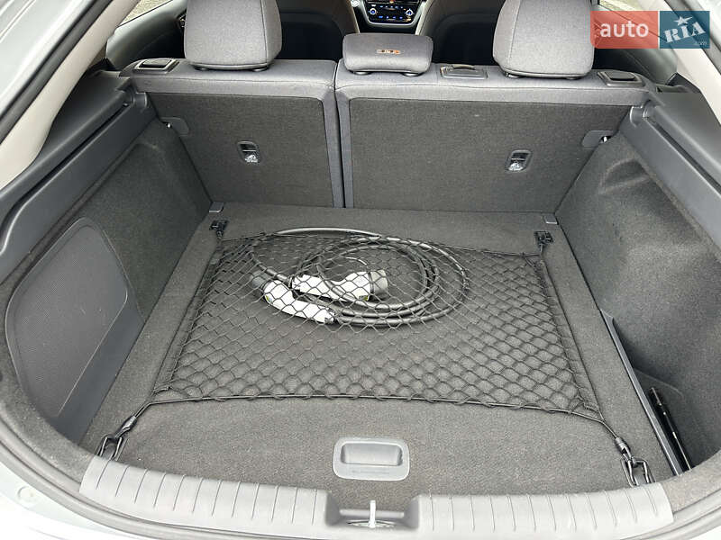 Лифтбек Hyundai Ioniq 2019 в Ковеле фото 60 Лифтбек Hyundai Ioniq 2019 в Ковеле