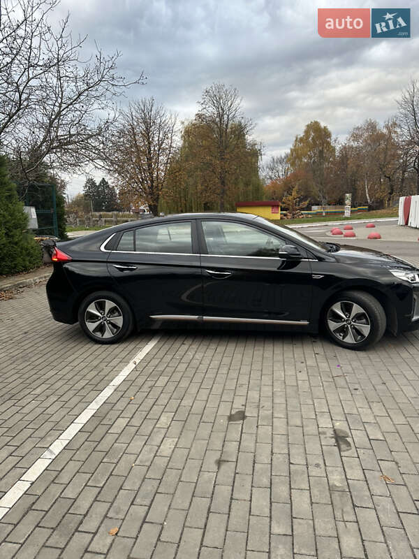 Хэтчбек Hyundai Ioniq 2017 в Луцке фото 13 Хэтчбек Hyundai Ioniq 2017 в Луцке