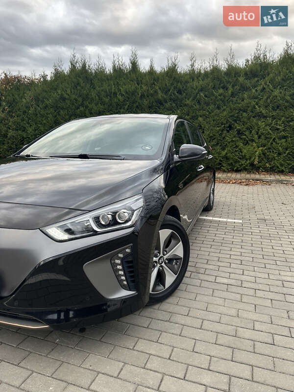 Хэтчбек Hyundai Ioniq 2017 в Луцке фото 19 Хэтчбек Hyundai Ioniq 2017 в Луцке
