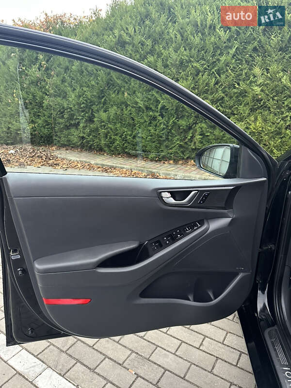 Хэтчбек Hyundai Ioniq 2017 в Луцке фото 61 Хэтчбек Hyundai Ioniq 2017 в Луцке