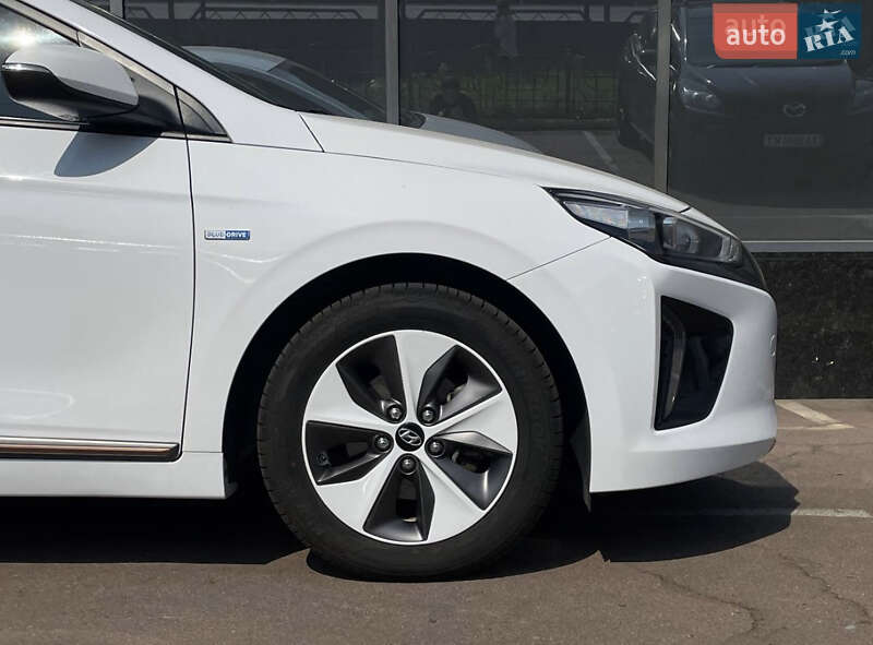 Хетчбек Hyundai Ioniq 2019 в Києві фото 27 Хетчбек Hyundai Ioniq 2019 в Києві