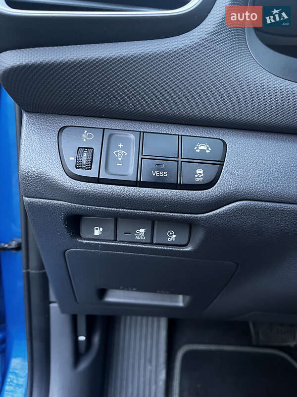 Хэтчбек Hyundai Ioniq 2017 в Запорожье фото 22 Хэтчбек Hyundai Ioniq 2017 в Запорожье