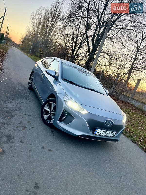 Хэтчбек Hyundai Ioniq 2016 в Владимире