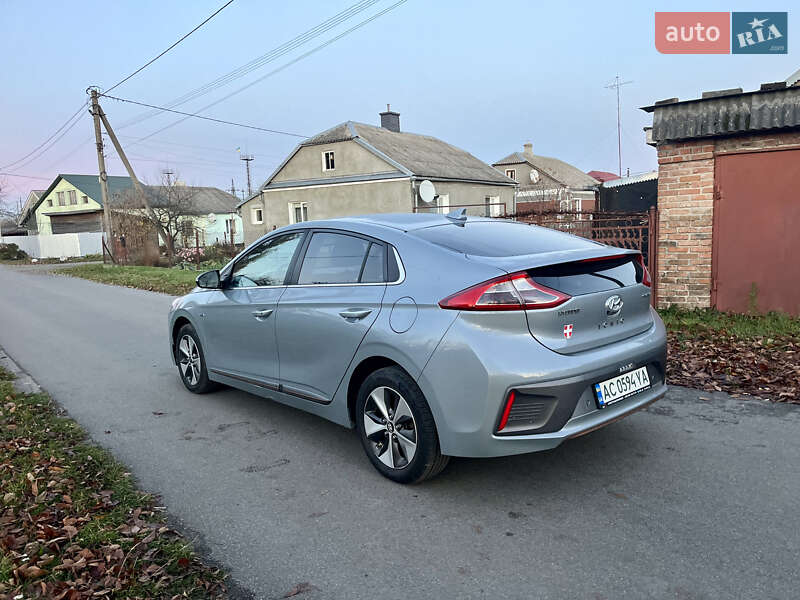 Хэтчбек Hyundai Ioniq 2016 в Владимире