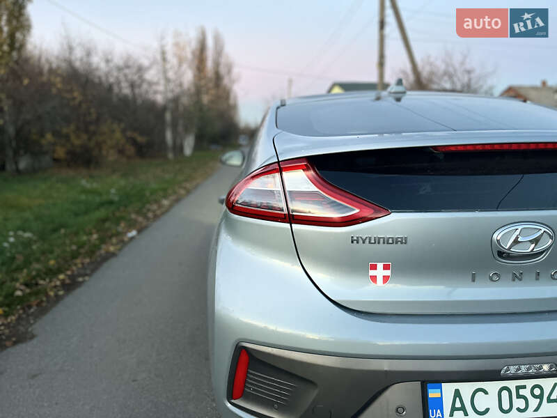 Хэтчбек Hyundai Ioniq 2016 в Владимире