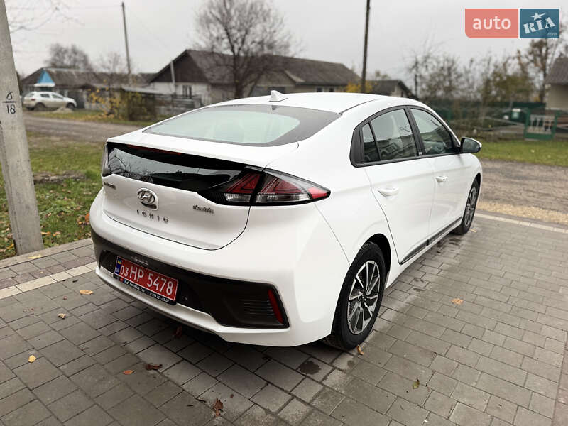 Лифтбек Hyundai Ioniq 2021 в Тернополе фото 3 Лифтбек Hyundai Ioniq 2021 в Тернополе